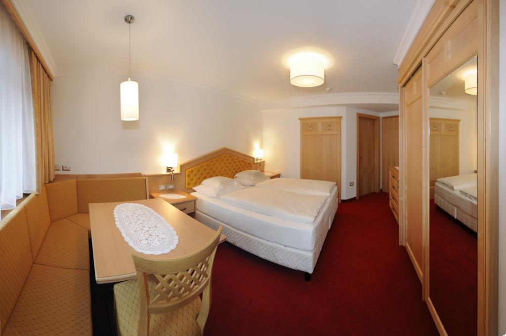 Hotel Ingram Selva di Val Gardena Bilik gambar