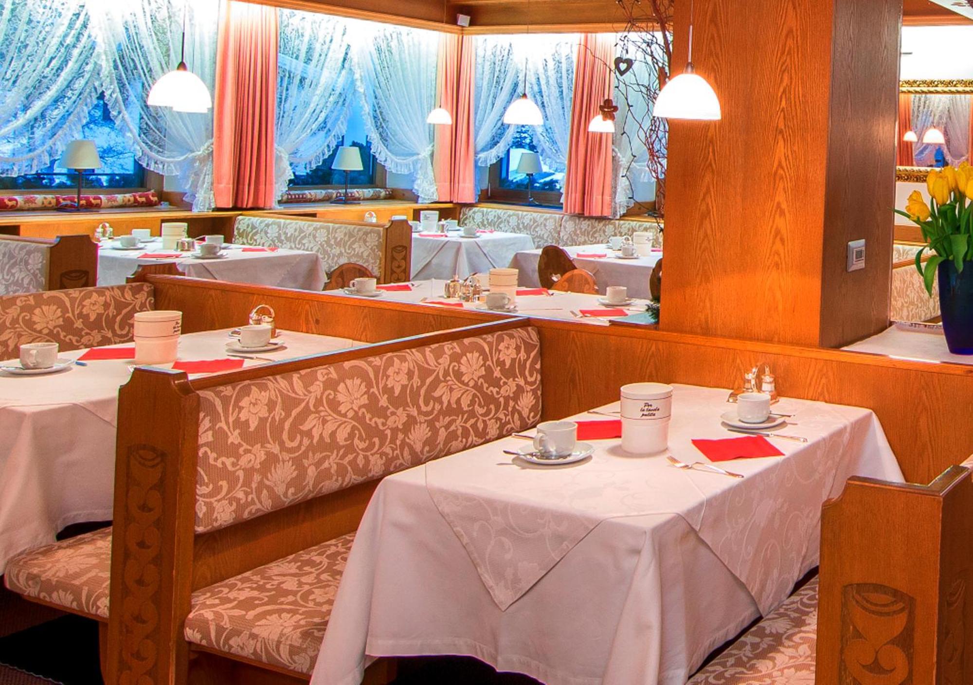 Hotel Ingram Selva di Val Gardena Luaran gambar