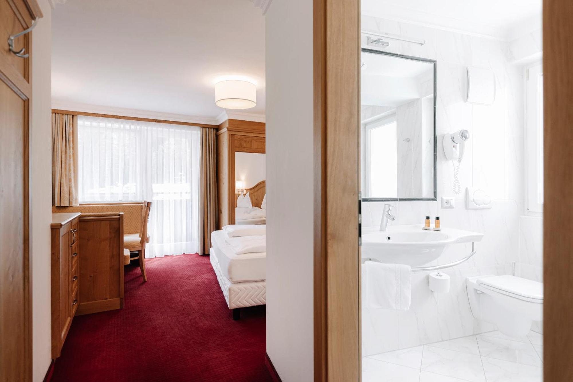 Hotel Ingram Selva di Val Gardena Luaran gambar